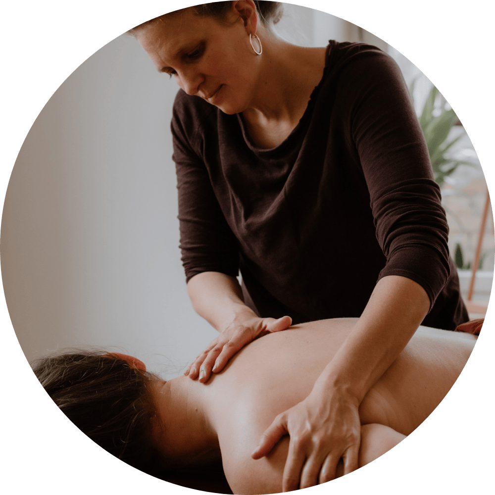 taempl Mama Massage in der Mama Zeit Kereen